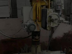 آلة الحفر للقبر، مصابيح الحجر، المغسلة