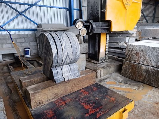 CNC التحكم آلة شفرة الأسلاك الماسية مع الدقة القطعية العالية والربط الأربعة لفحص الحجر