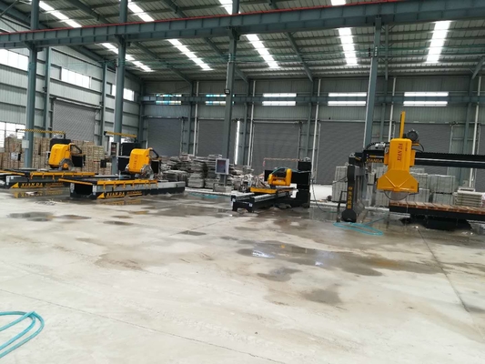 آلة التشكيل الخطي لـ CNC عالية السرعة لقطع البلاستيرات المربعة