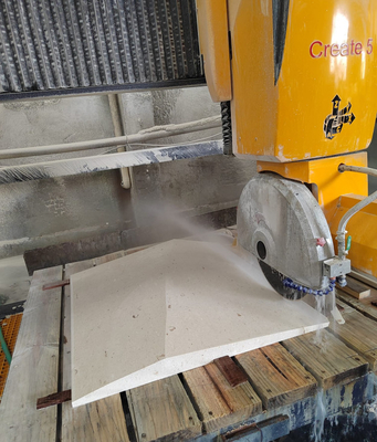 شياندا العلامة التجارية الإيطالية النظام 5 محور CNC الجسر رأس آلي الرخام الجرانيت الكوارتز شرائح طحن الآلات مطبخ المغسلة سطح العمل صنع حجر قطع آلة مصنع السعر