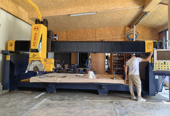النظام الإيطالي 5 محور CNC جسر رأس طحن آلات المطبخ المغسلة سطح العمل الأشكال الخاصة