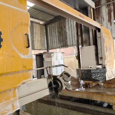 آلة قطع الحجارة ذات 4 محاور مصنوعة بسرعة وسهولة باستخدام CNC