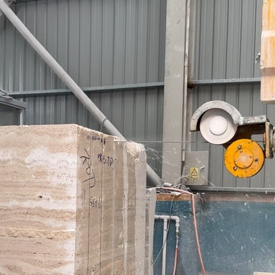 الماكينة الماسية القوية لقطع الأسلاك CNC للقطع الدقيق والسريع