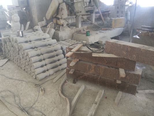 آلة قطع بالوستر ذات الكفاءة العالية 4PCS مع التحكم في PLC / CNC و 500mm أقصى قطر المعالجة لعملية الحجر
