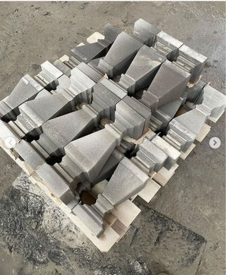 3 محور خطية آلة القطع CNC مع 220V الطاقة 15kw المحرك الرئيسي و 21.5kw الطاقة الإجمالية للدرابزين الجرانيت