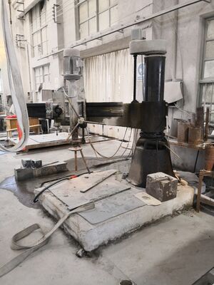 آلة الحفر للحصى القبورية والفوانيس الحجرية وغسالة الغسيل