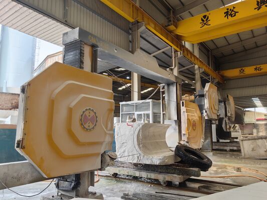 4- محور CNC الماسة سلك المنشار مع 360 درجة طاولة سيرفو الدوار، 16 سطح المنزلق و 28 رفع عجلة المتحركة