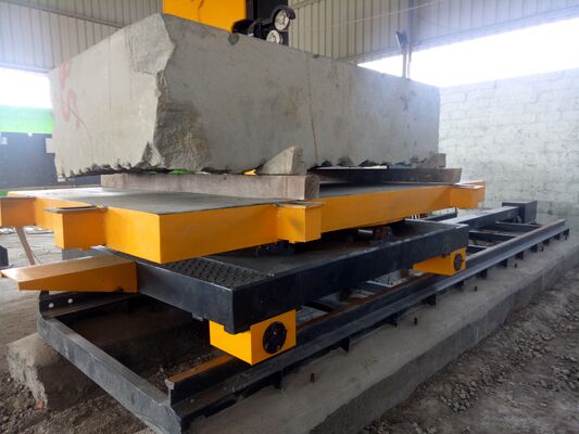 آلة تنظيف أسلاك الماس CNC مع طاولة دوارة 360 درجة لكتل كبيرة 1.5 متر / 1.8 متر / 2.1 متر / 2.2 متر / 3.5 متر