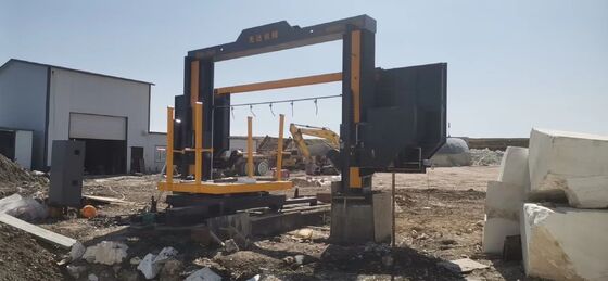 آلة تنظيف أسلاك الماس CNC مع طاولة دوارة 360 درجة لكتل كبيرة 1.5 متر / 1.8 متر / 2.1 متر / 2.2 متر / 3.5 متر