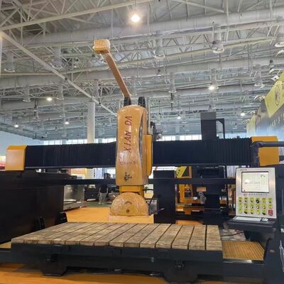 5 محور CNC الجسر رأى حجر قطع آلة قطع البلاط حادة الدقة 32KW 120MM قطع سمك صندوق التروس محمل