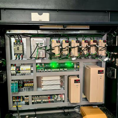 5 محور CNC الجسر رأى حجر قطع آلة قطع البلاط حادة الدقة 32KW 120MM قطع سمك صندوق التروس محمل