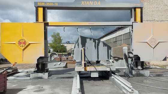 PLC التحكم الماسي سلك الشفرة مع محرك المسمار المتزامن ل 3000 × 3000 × 1500 مم حجر الرخام والجرانيت