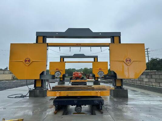 PLC التحكم الماسي سلك الشفرة مع محرك المسمار المتزامن ل 3000 × 3000 × 1500 مم حجر الرخام والجرانيت