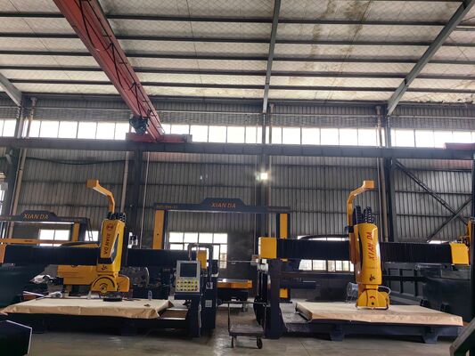 آلة قطع جسر أوتوماتيكية بخمسة محاور مع نظام DDX لمعالجة الحجر وحجم أقصى 3200x2000 مم