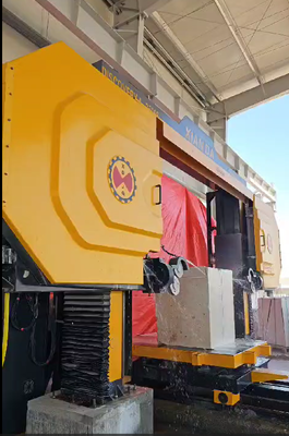 آلة منشار سلكي ماسي CNC Discovery 4 مع طاولة عمل تعمل بمحرك سيرفو 360 درجة وسرعة قطع 20-40 م/ث لقطع الأحجار بدقة